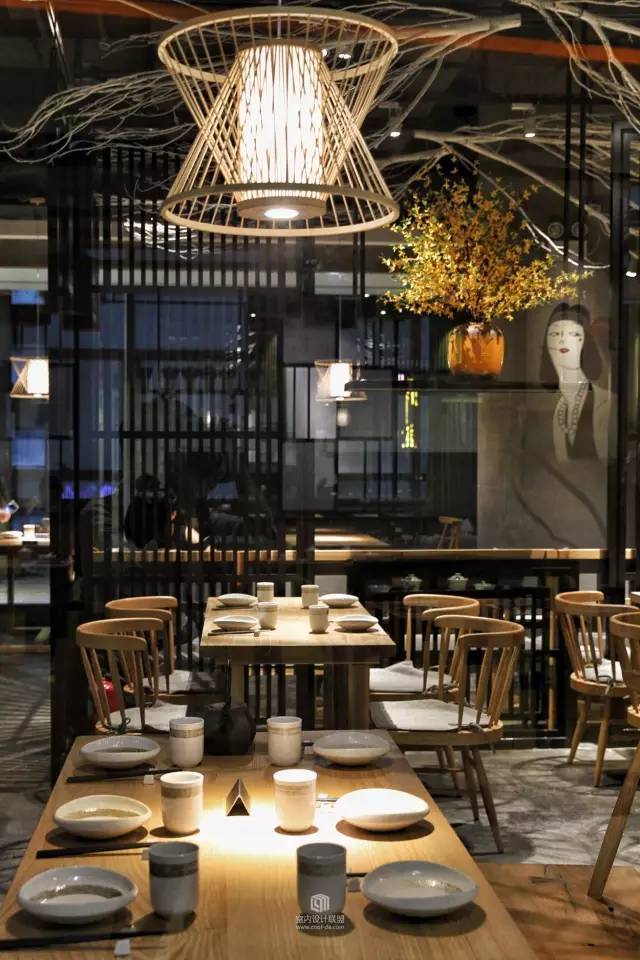 這餐廳設計裝修太贊了，一個月我重了十斤